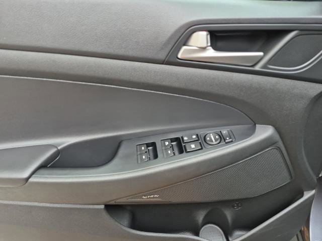 Used 2019 Hyundai Tucson Sport image 18