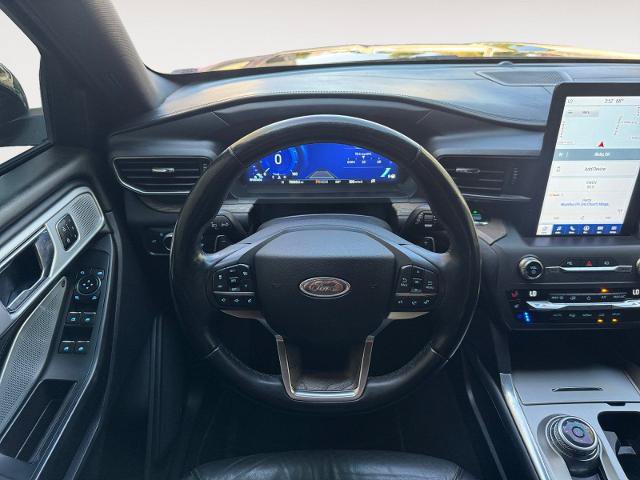 Certified 2020 Ford Explorer Platinum w/ Premium Technology Package AWD/4WD image 12