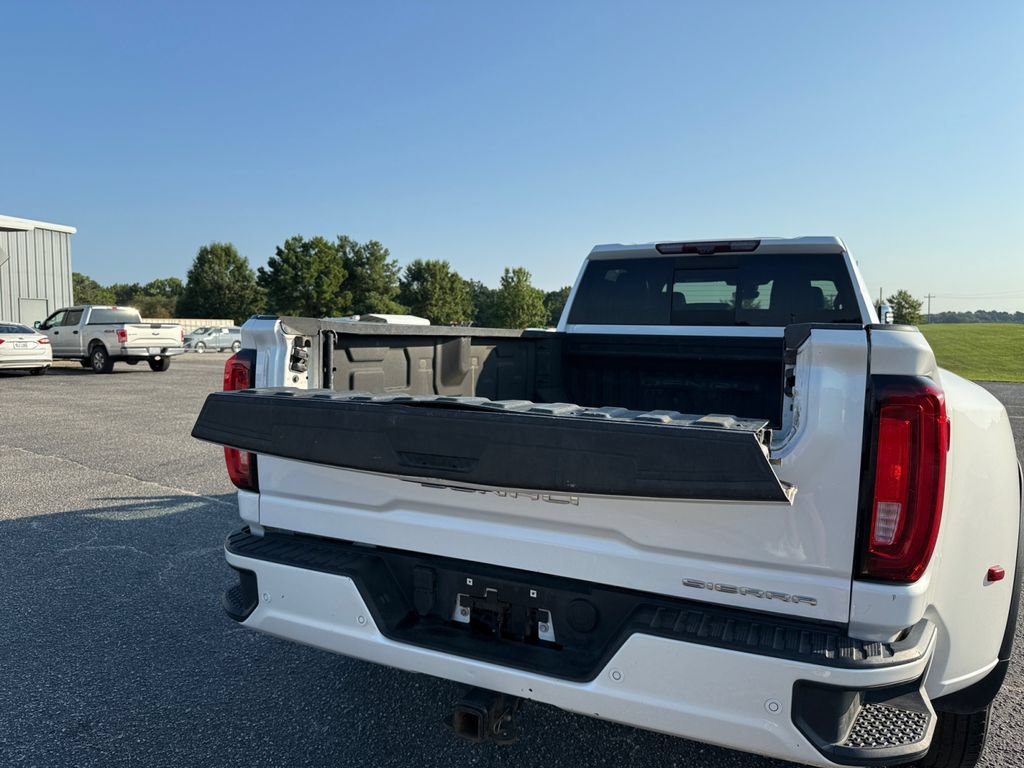 Used 2022 GMC Sierra 3500 Denali w/ Denali Ultimate Package AWD/4WD image 18