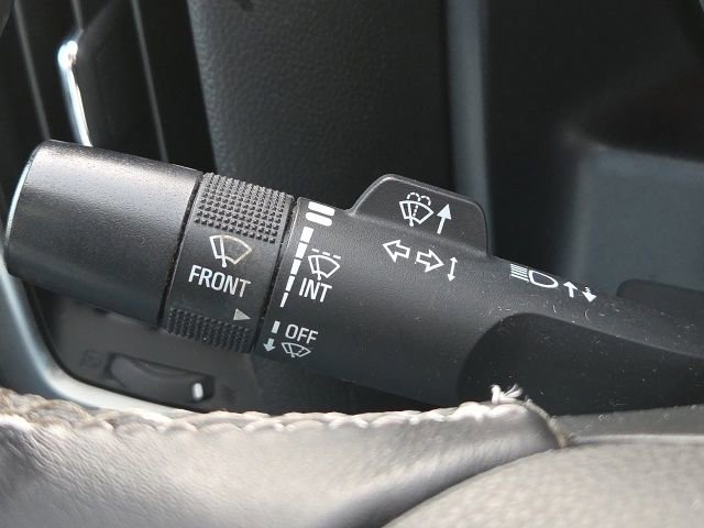 Used 2018 Chevrolet Silverado 1500 LT w/ All Star Edition image 34