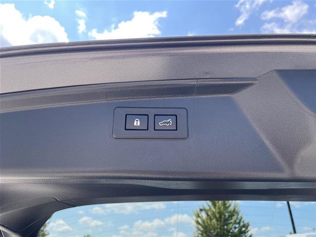 Used 2021 Subaru Outback Touring XT AWD/4WD image 38