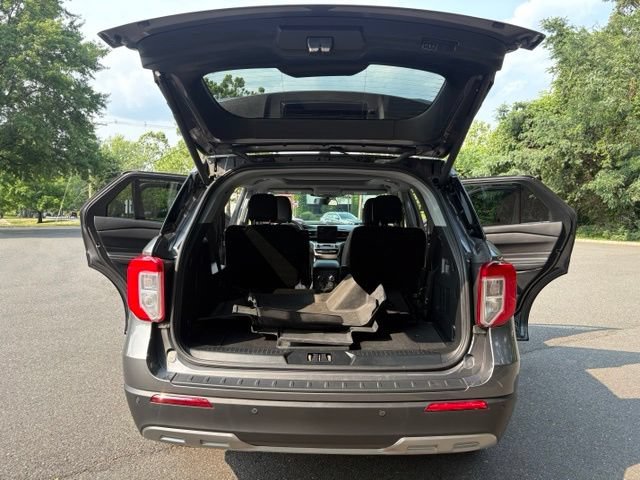 Certified 2022 Ford Explorer XLT w/ Equipment Group 202A AWD/4WD image 18
