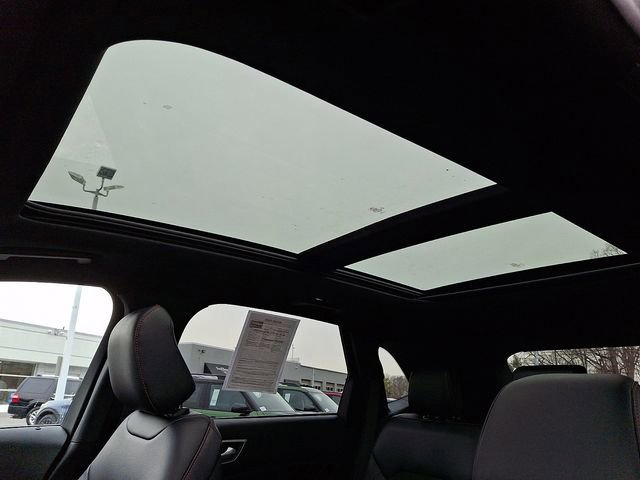 Certified 2022 Ford Edge ST-Line image 14