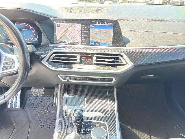 Used 2022 BMW X5 M50i image 22