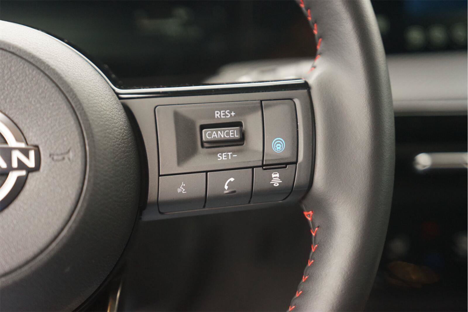Used 2026 Nissan Kicks SR w/ SR Premium Package FWD image 24