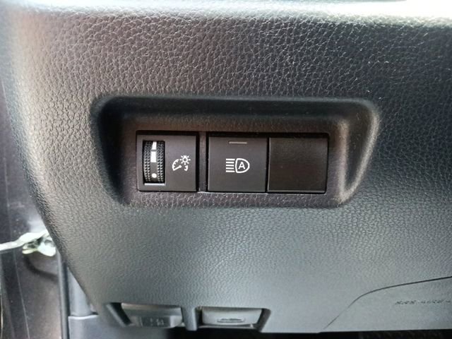 Used 2024 Toyota RAV4 LE FWD image 17