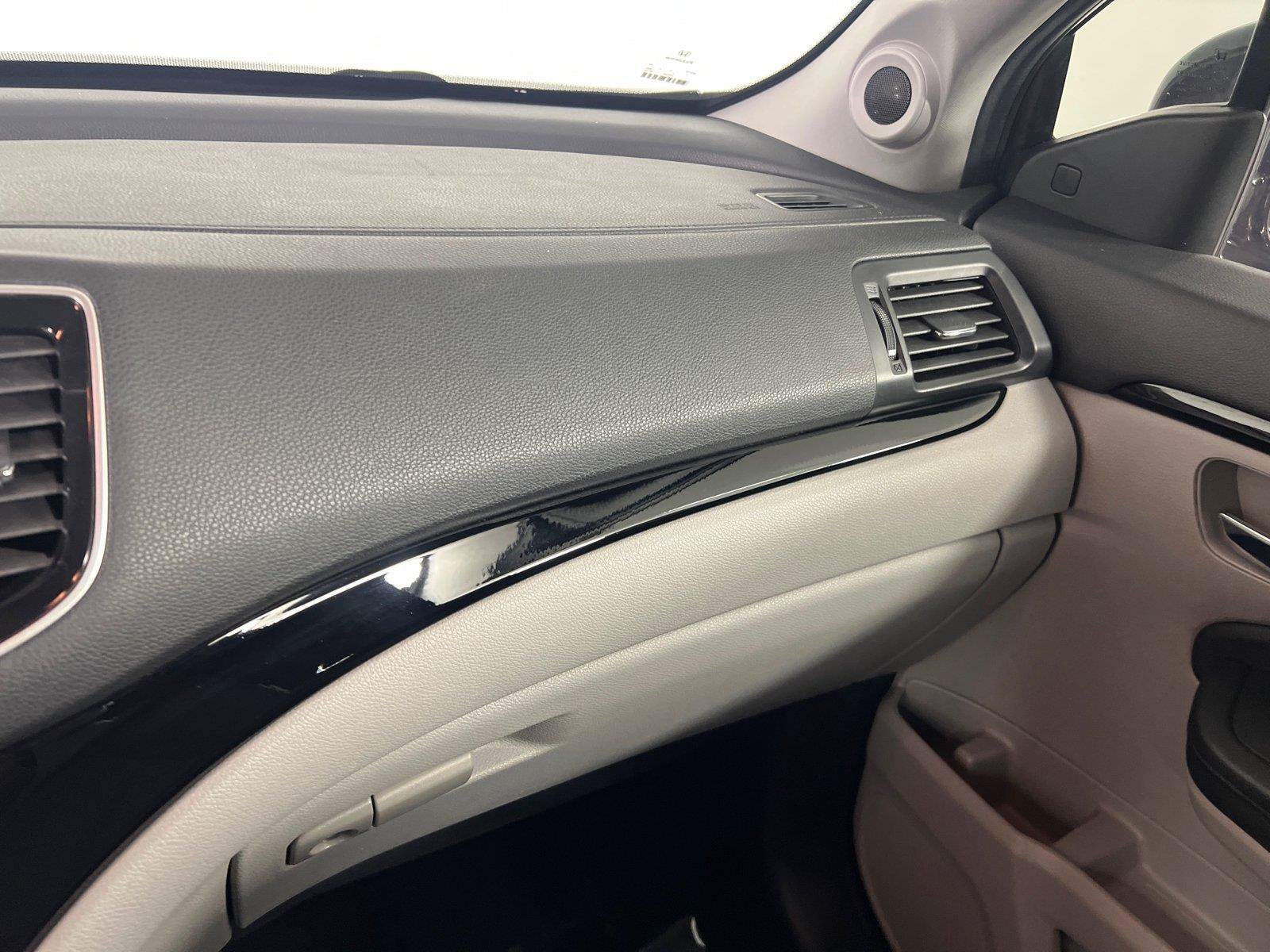 Used 2020 Honda Pilot Touring image 35