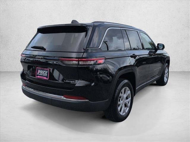 Used 2022 Jeep Grand Cherokee Limited w/ Trailer Tow Prep Group (B) AWD/4WD image 5