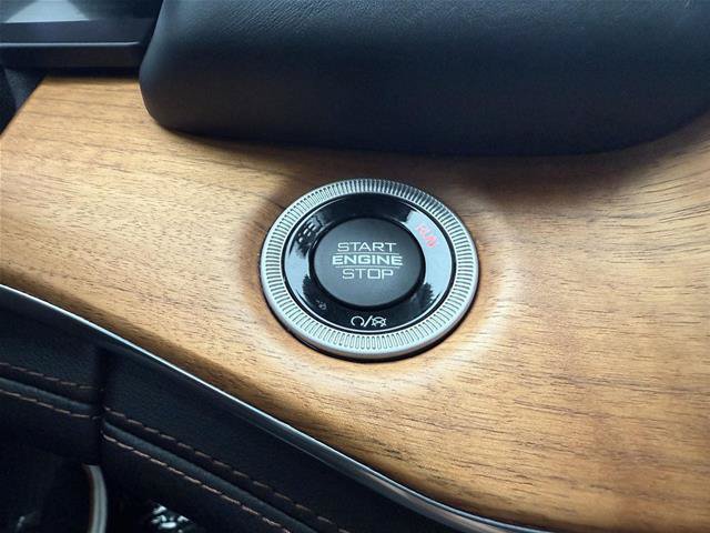 Used 2023 Jeep Grand Cherokee L Summit AWD/4WD image 14