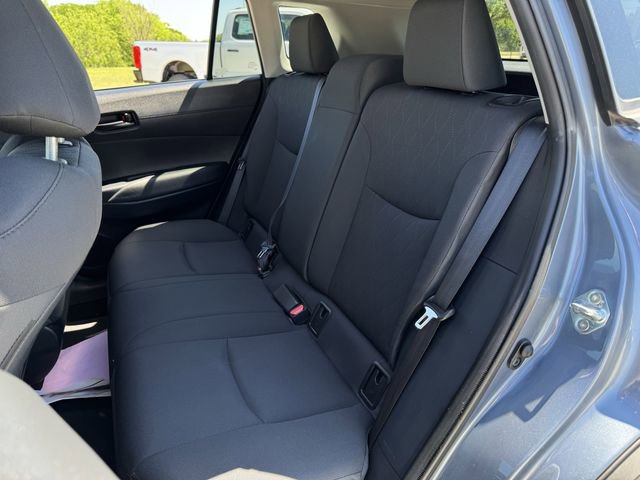 Used 2023 Toyota Corolla Cross LE image 28