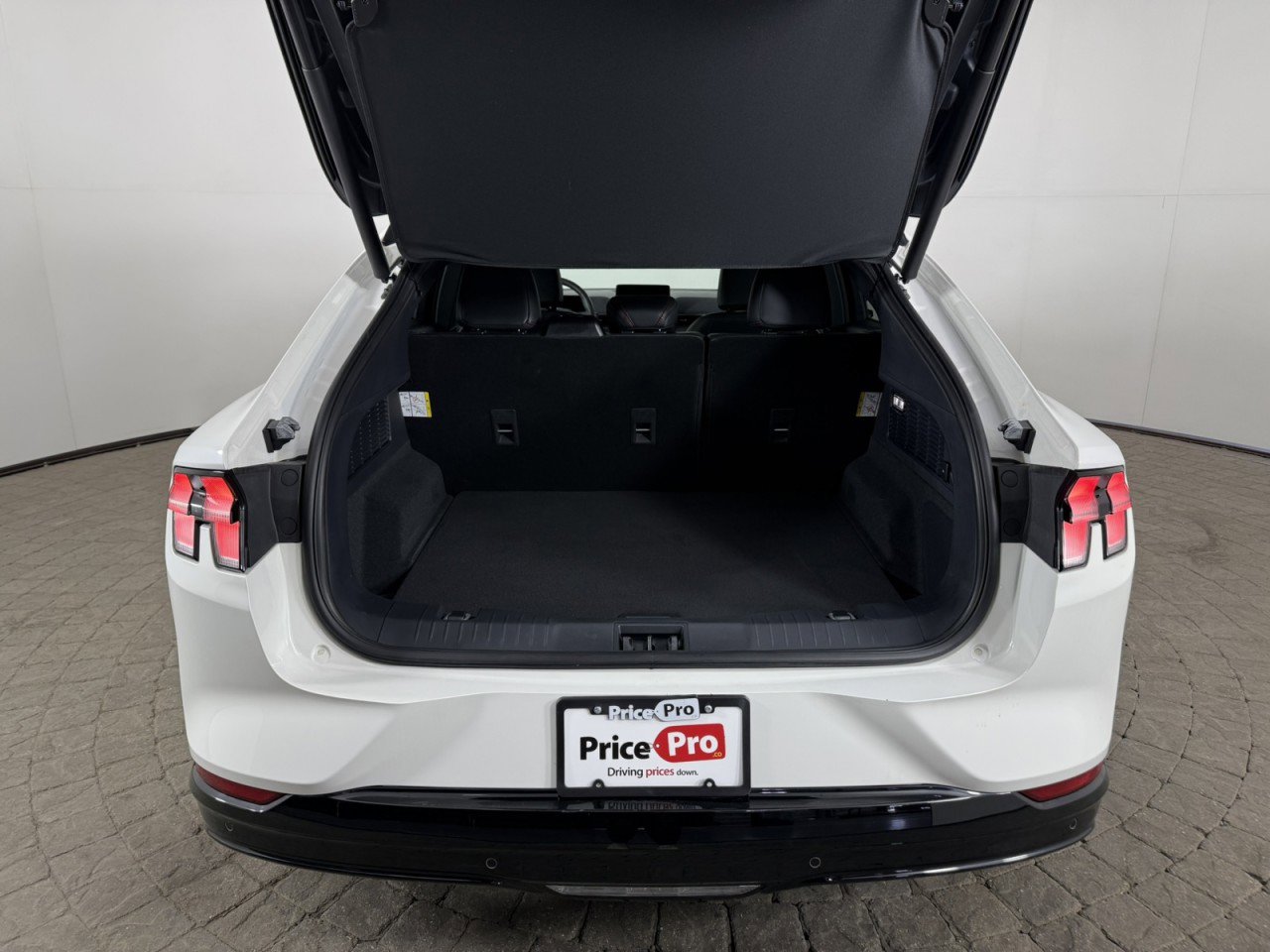 Certified 2025 Ford Mustang Mach-E Premium w/ Sport Appearance Package AWD/4WD image 7