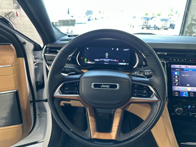 Used 2024 Jeep Grand Cherokee L Summit AWD/4WD image 15
