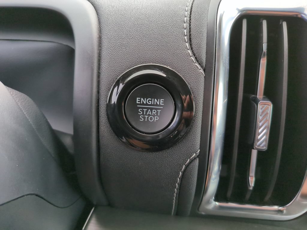 Certified 2025 Ford Expedition Platinum AWD/4WD image 28