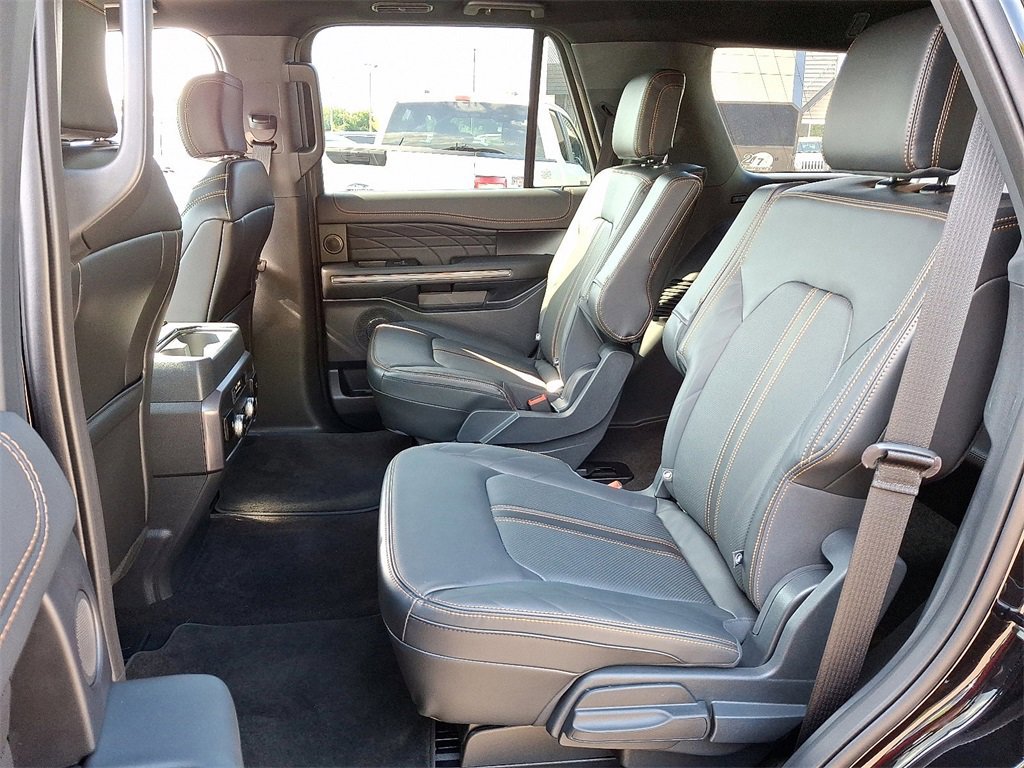 Certified 2023 Ford Expedition Platinum image 9