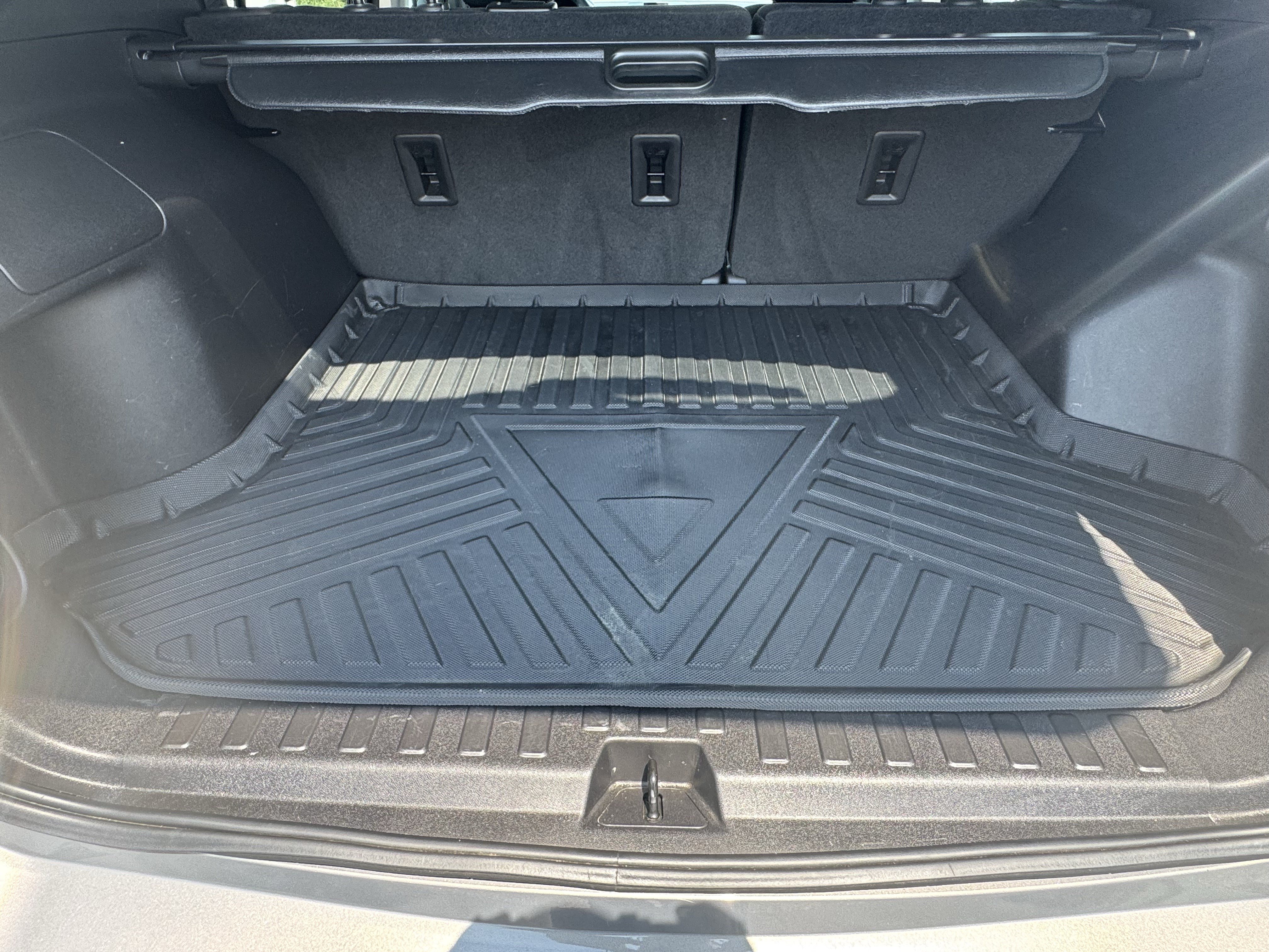 Used 2018 Chevrolet Equinox LT w/ Sun & Infotainment Package FWD image 20