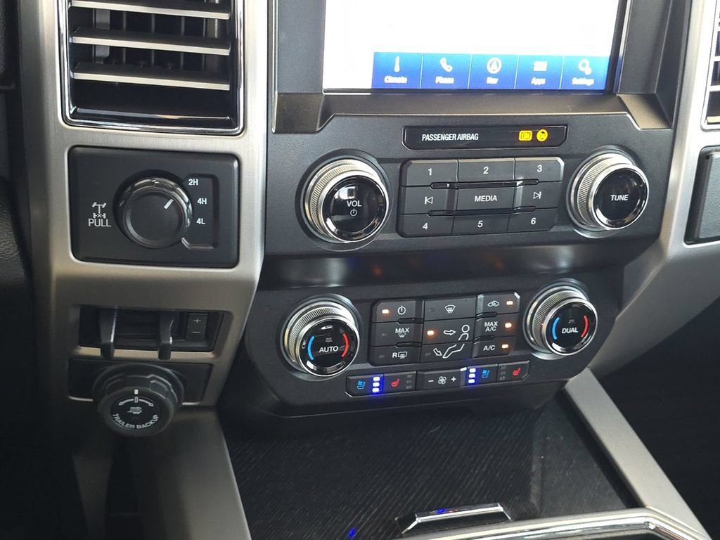 Certified 2020 Ford F250 Platinum w/ FX4 Off-Road Package AWD/4WD image 19