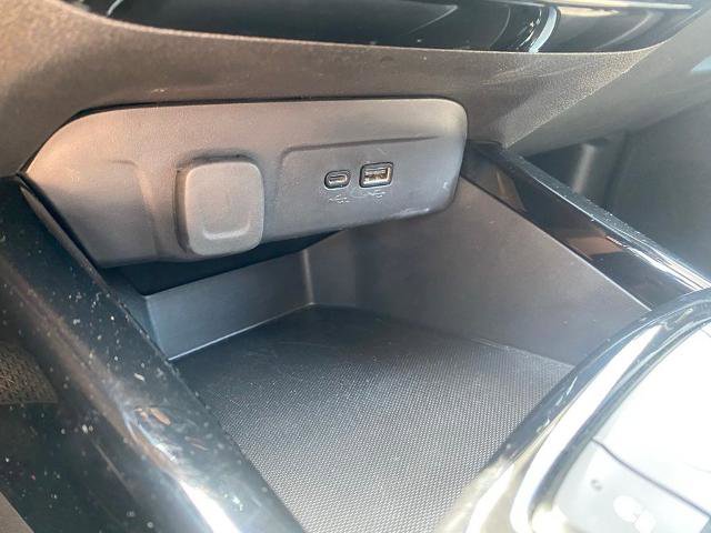 Used 2025 Chevrolet Trax LT FWD image 21