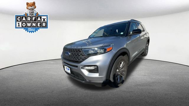 Certified 2023 Ford Explorer XLT w/ Equipment Group 202A AWD/4WD image 5