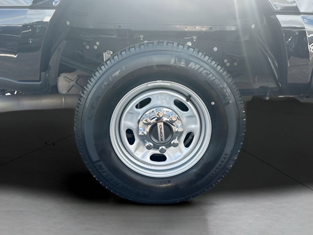 Certified 2023 Ford F250 XL w/ 360-Degree Camera Package AWD/4WD image 24