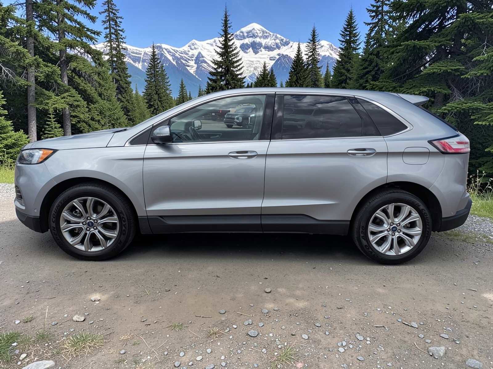 Certified 2020 Ford Edge Titanium w/ Equipment Group 301A AWD/4WD image 3
