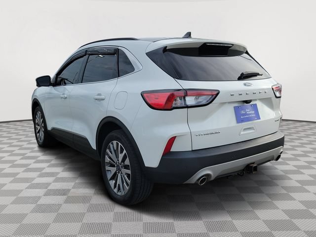 Certified 2022 Ford Escape Titanium w/ Class II Trailer Tow Package AWD/4WD image 3