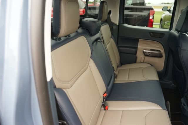 Certified 2025 Ford Maverick Lariat w/ 4K Tow Package AWD/4WD image 17