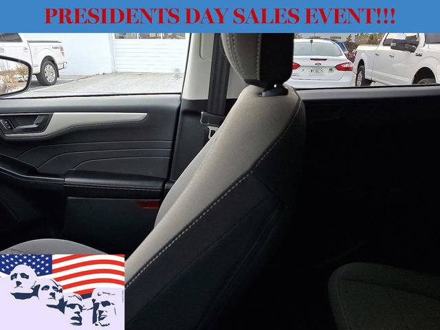 Certified 2022 Ford Escape SE w/ SE Sport Appearance Package image 17