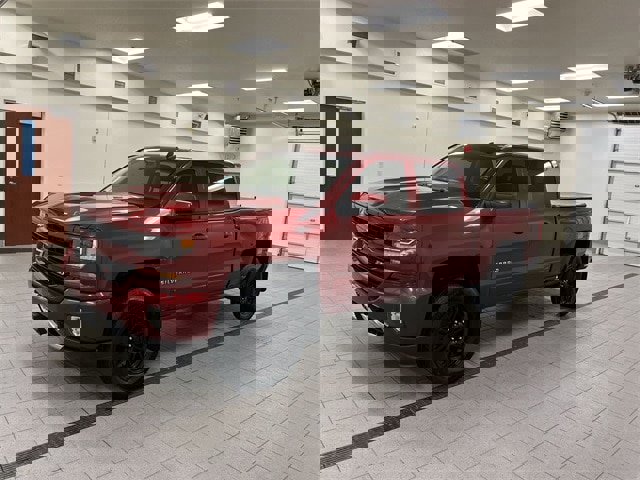 Used 2018 Chevrolet Silverado 1500 LT w/ All Star Edition image 3