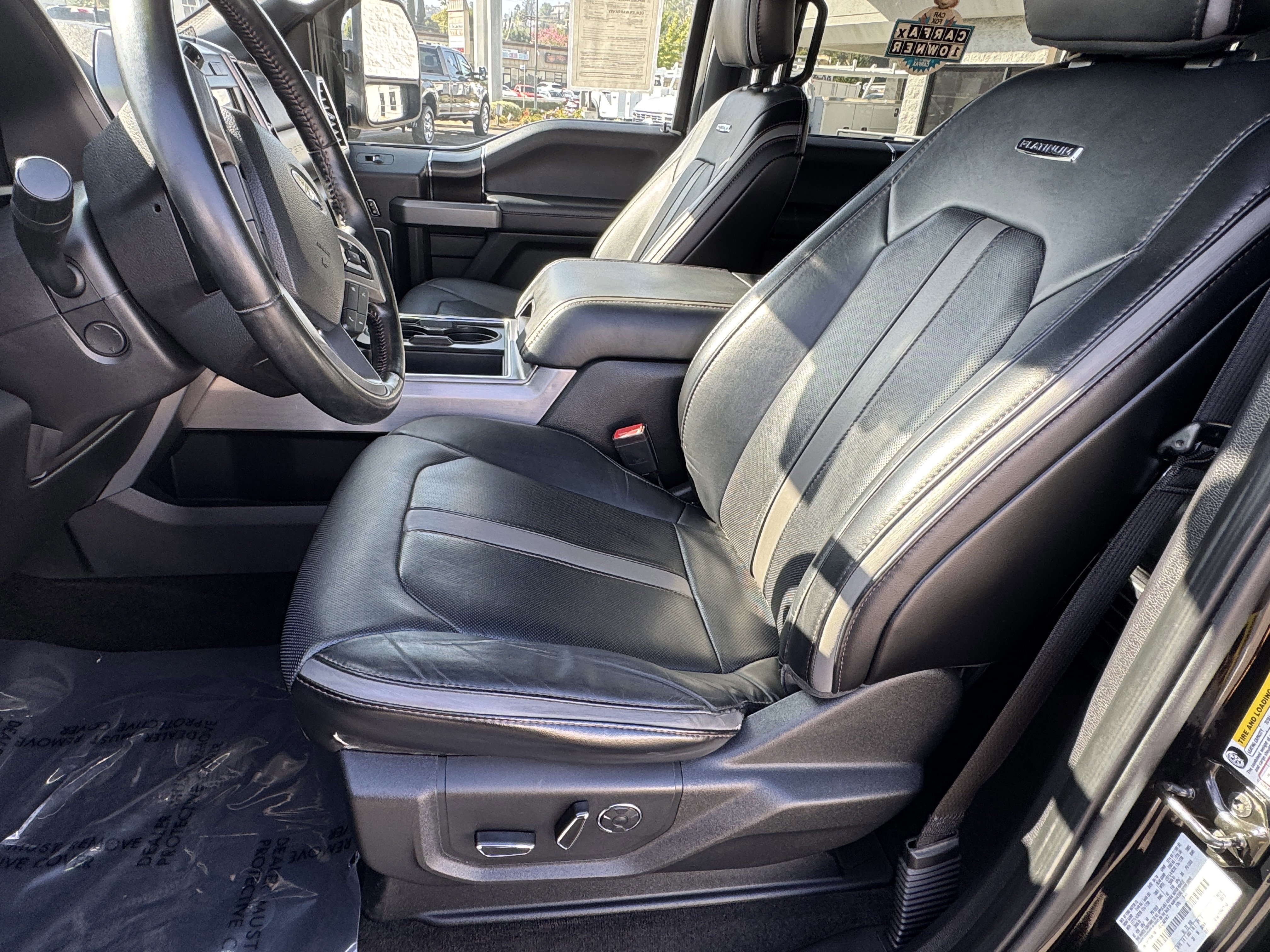 Certified 2018 Ford F350 Platinum w/ Platinum Ultimate Package image 14