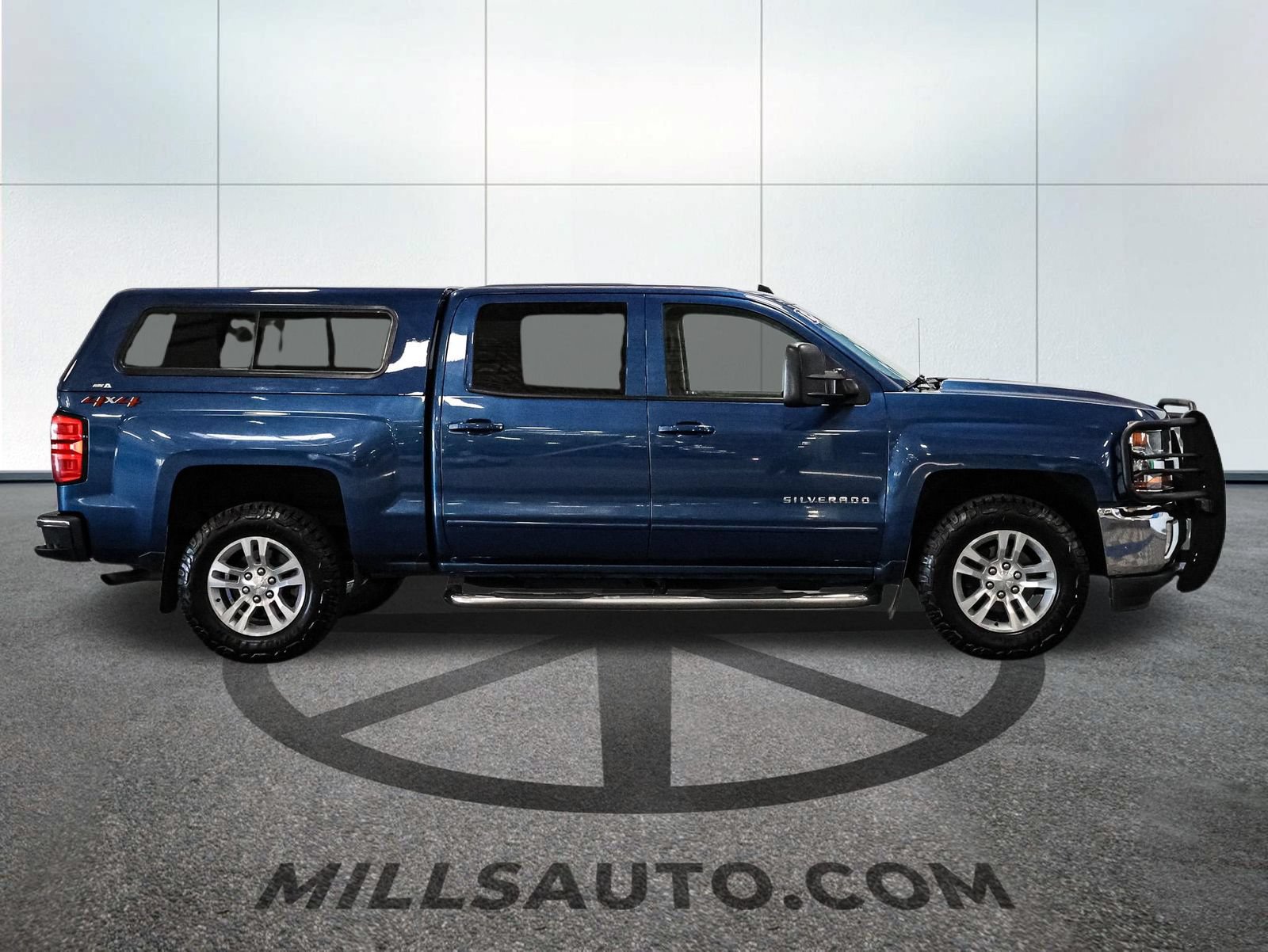 Used 2018 Chevrolet Silverado 1500 LT w/ All Star Edition AWD/4WD image 9
