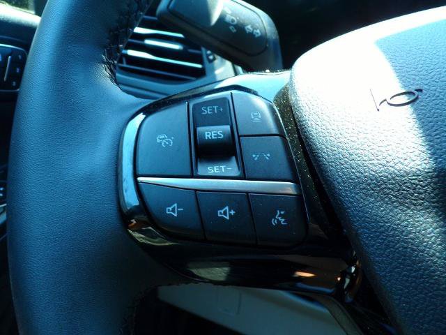 Certified 2024 Ford Escape SE w/ PHEV Premium Package FWD image 25