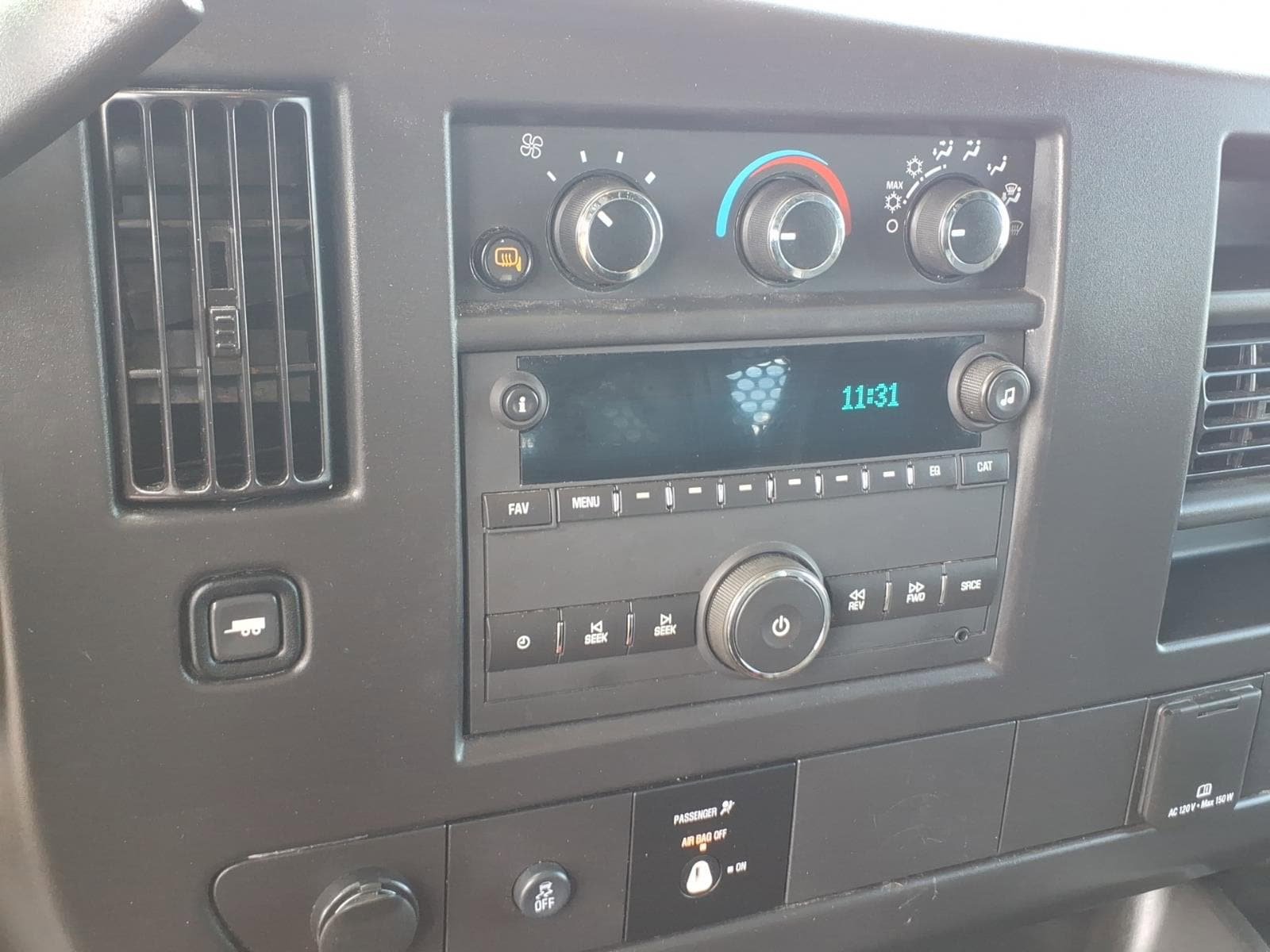 Used 2024 Chevrolet Express 2500 w/ Driver Convenience Package RWD image 12