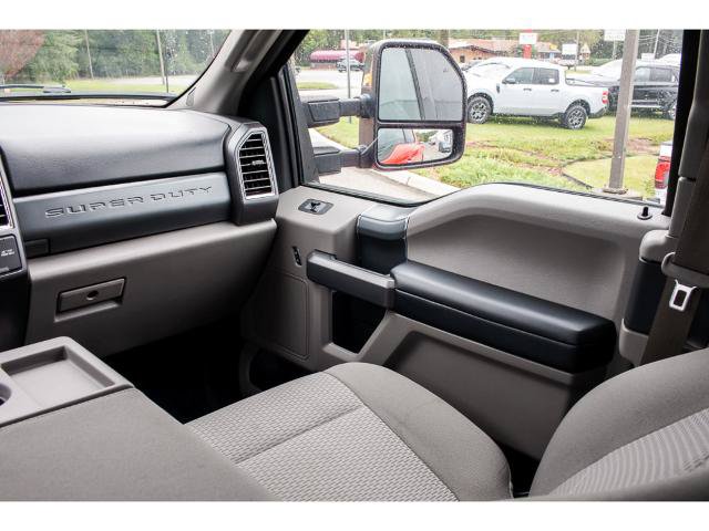 Certified 2017 Ford F250 XLT w/ XLT Premium Package AWD/4WD image 16