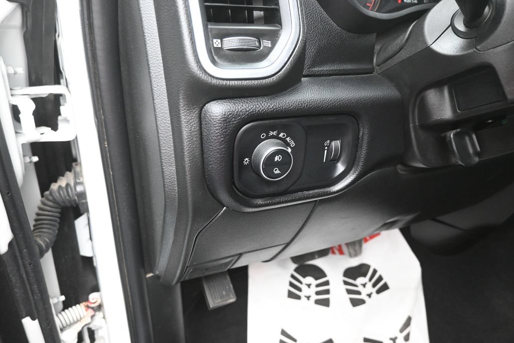Used 2024 RAM 2500 Big Horn AWD/4WD image 13
