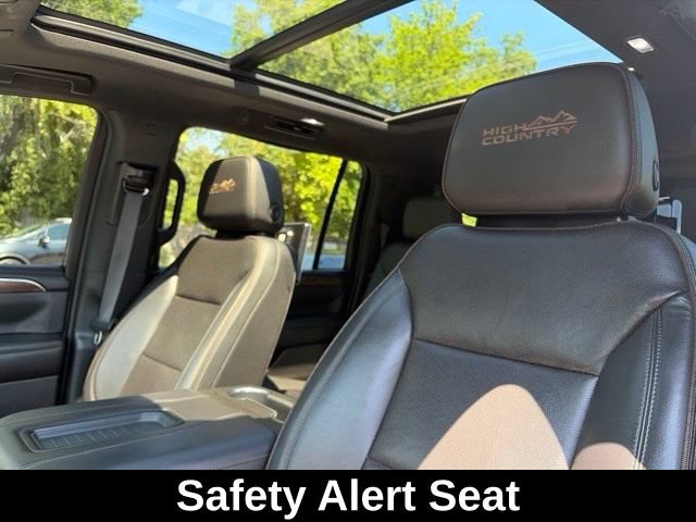 Used 2021 Chevrolet Suburban High Country AWD/4WD image 39