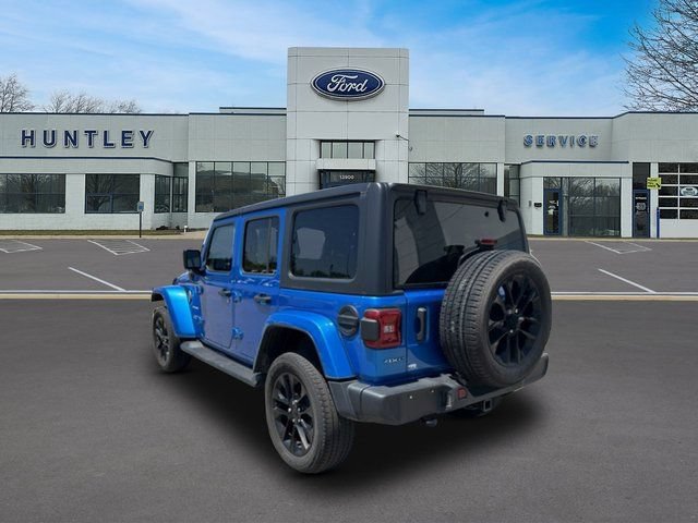 Used 2021 Jeep Wrangler Unlimited Sahara w/ Cold Weather Group AWD/4WD image 5
