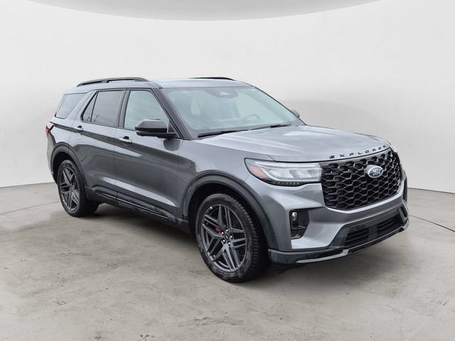 Certified 2025 Ford Explorer ST AWD/4WD image 3