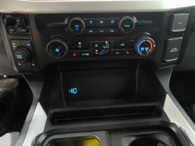 Certified 2023 Ford F350 XLT w/ Black Appearance Package AWD/4WD image 28