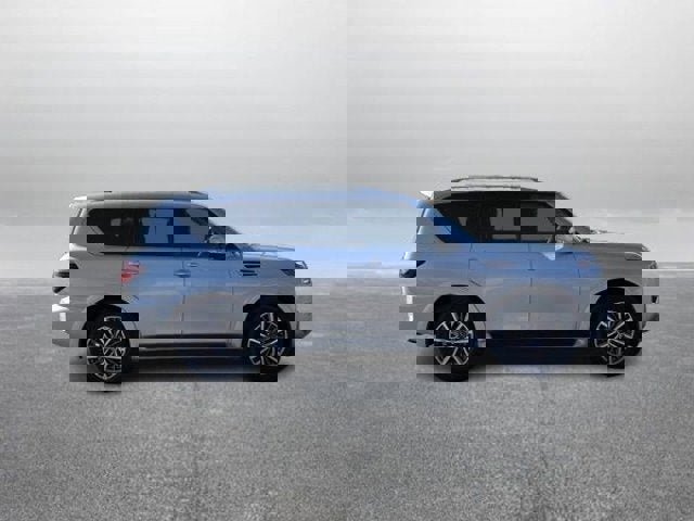 Used 2024 Nissan Armada SL image 2