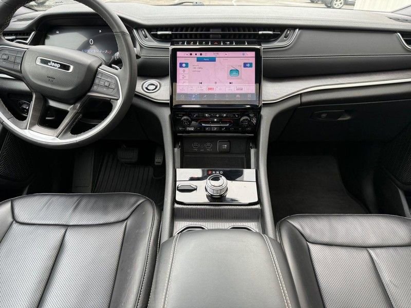 Used 2024 Jeep Grand Cherokee L Limited w/ Luxury Tech Group II image 11