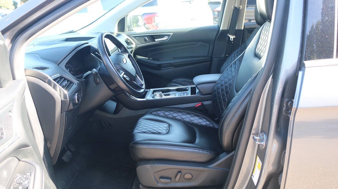 Certified 2024 Ford Edge Titanium AWD/4WD image 34