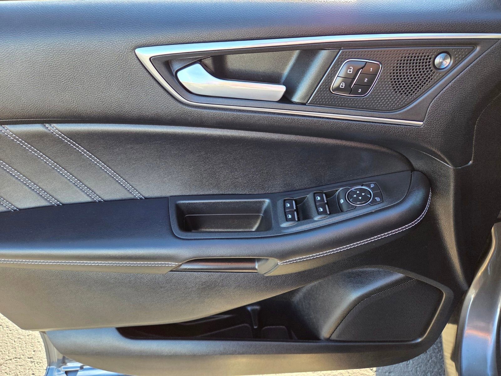 Certified 2022 Ford Edge ST image 16