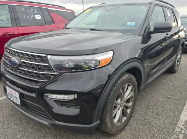 Certified 2023 Ford Explorer XLT w/ Equipment Group 202A AWD/4WD image 3