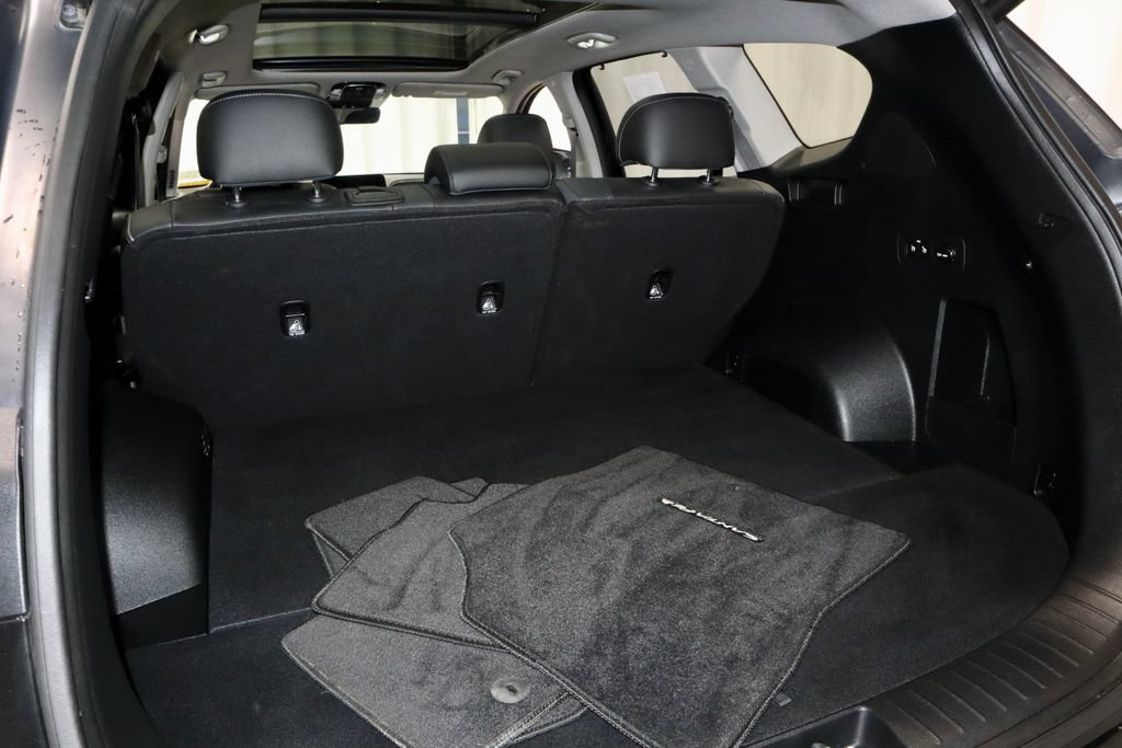 Used 2023 Hyundai Santa Fe Limited AWD/4WD image 17
