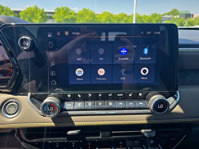 Used 2024 Chevrolet Colorado ZR2 w/ ZR2 Convenience Package III AWD/4WD image 16