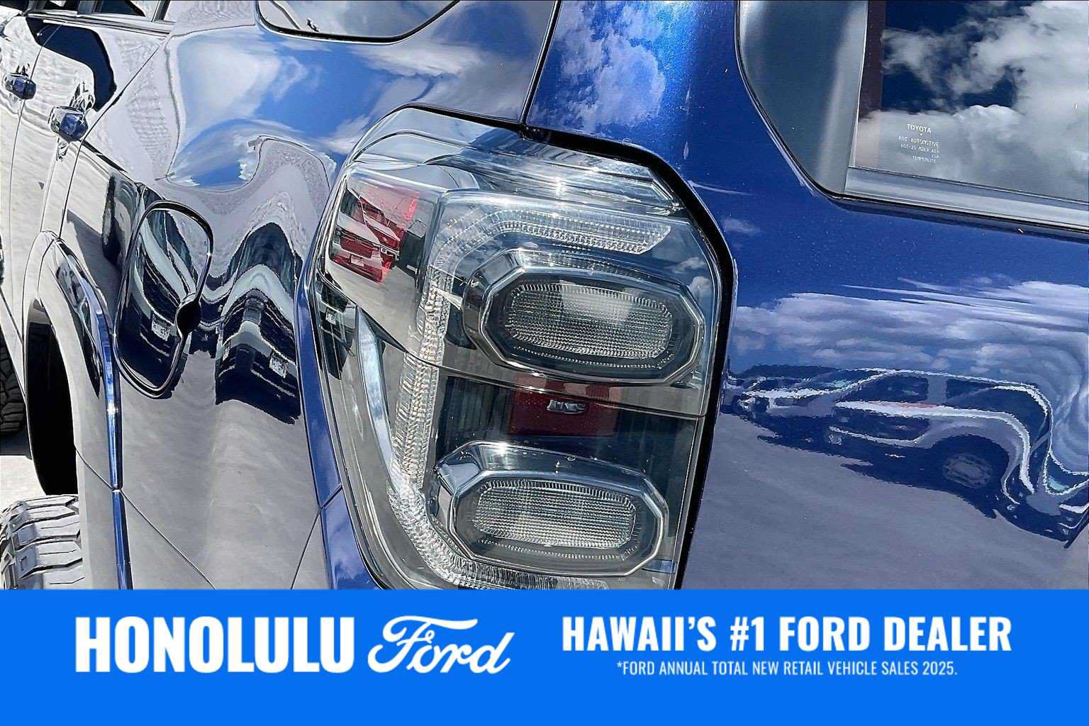 Used 2021 Toyota 4Runner SR5 AWD/4WD image 32