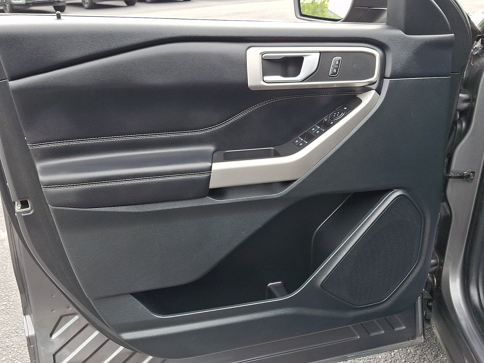 Certified 2023 Ford Explorer XLT AWD/4WD image 14