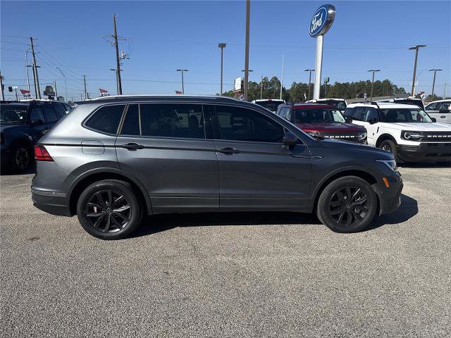 Used 2023 Volkswagen Tiguan SE image 6