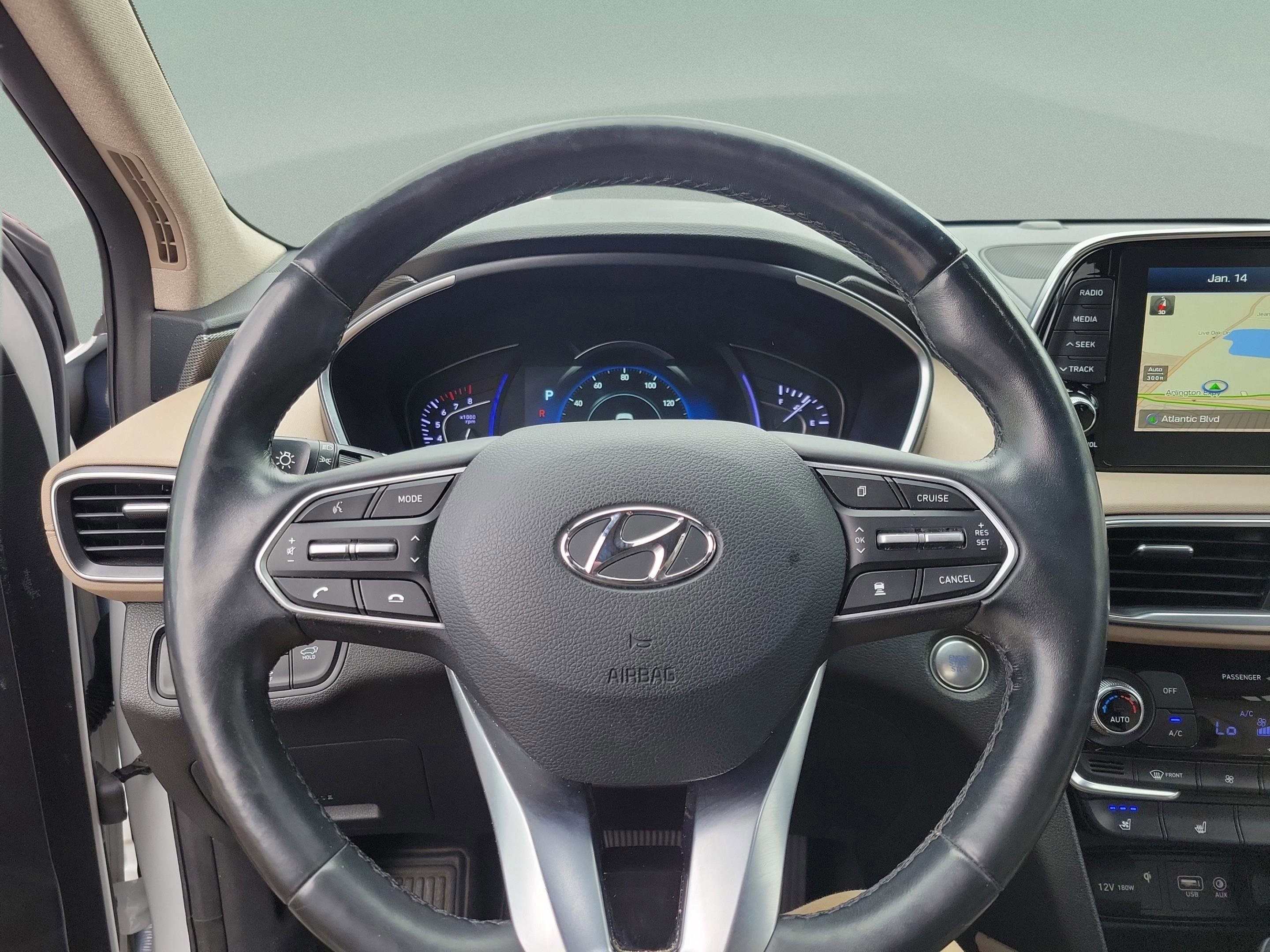 Used 2020 Hyundai Santa Fe Limited image 9