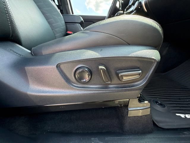 Used 2025 Toyota Tacoma TRD Sport w/ TRD Sport Premium Package RWD image 24